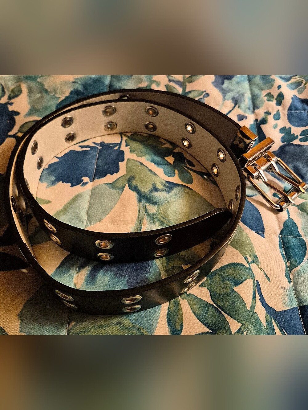 Reversible Black & White Ladies' Belt